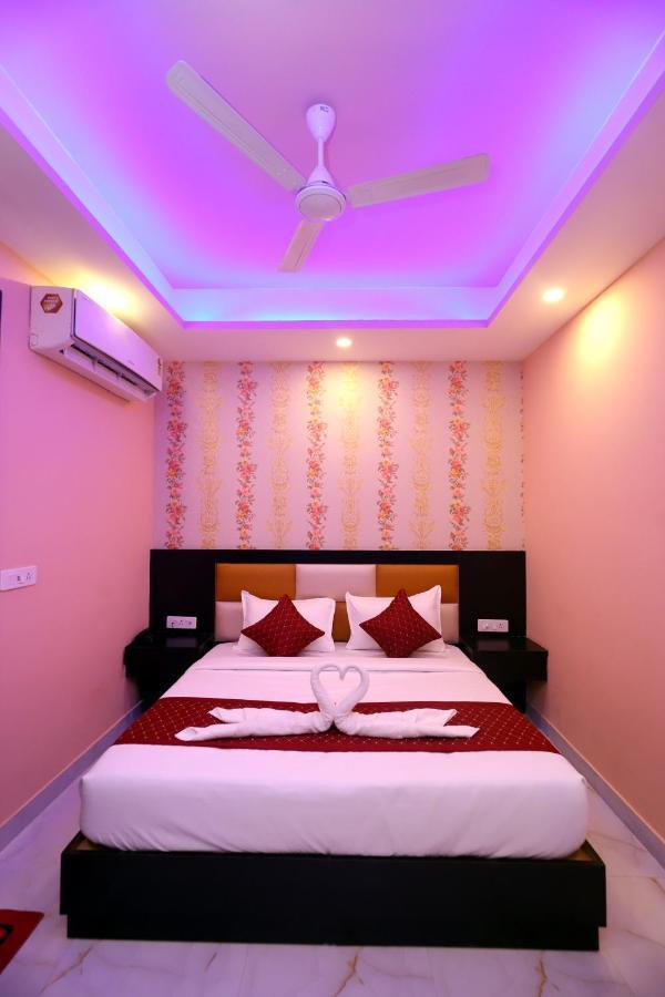 Jupiter Plaza Delhi Airport Hotel New Delhi Exterior photo